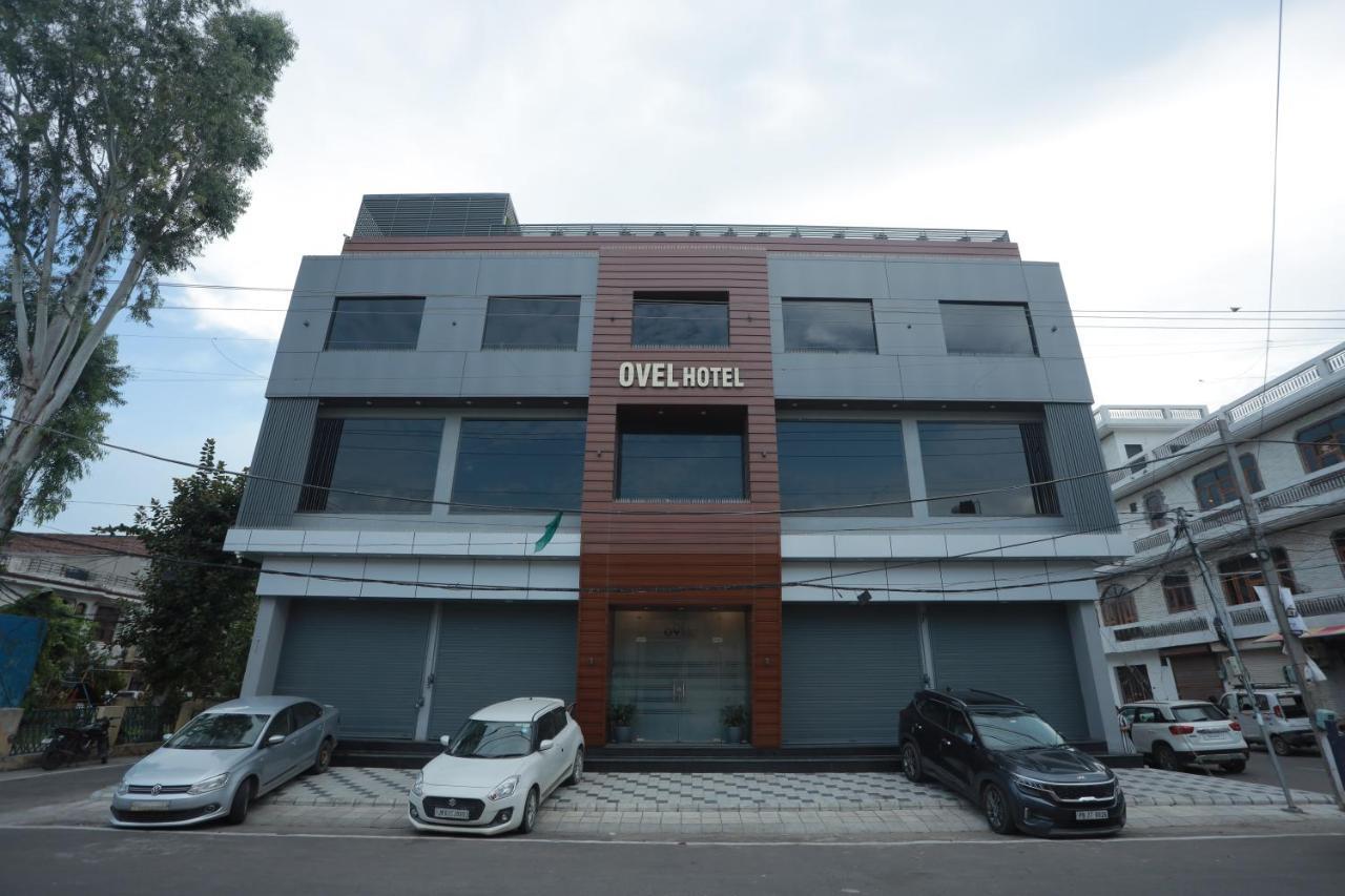 Ovel Hotel Ludhiana Eksteriør billede