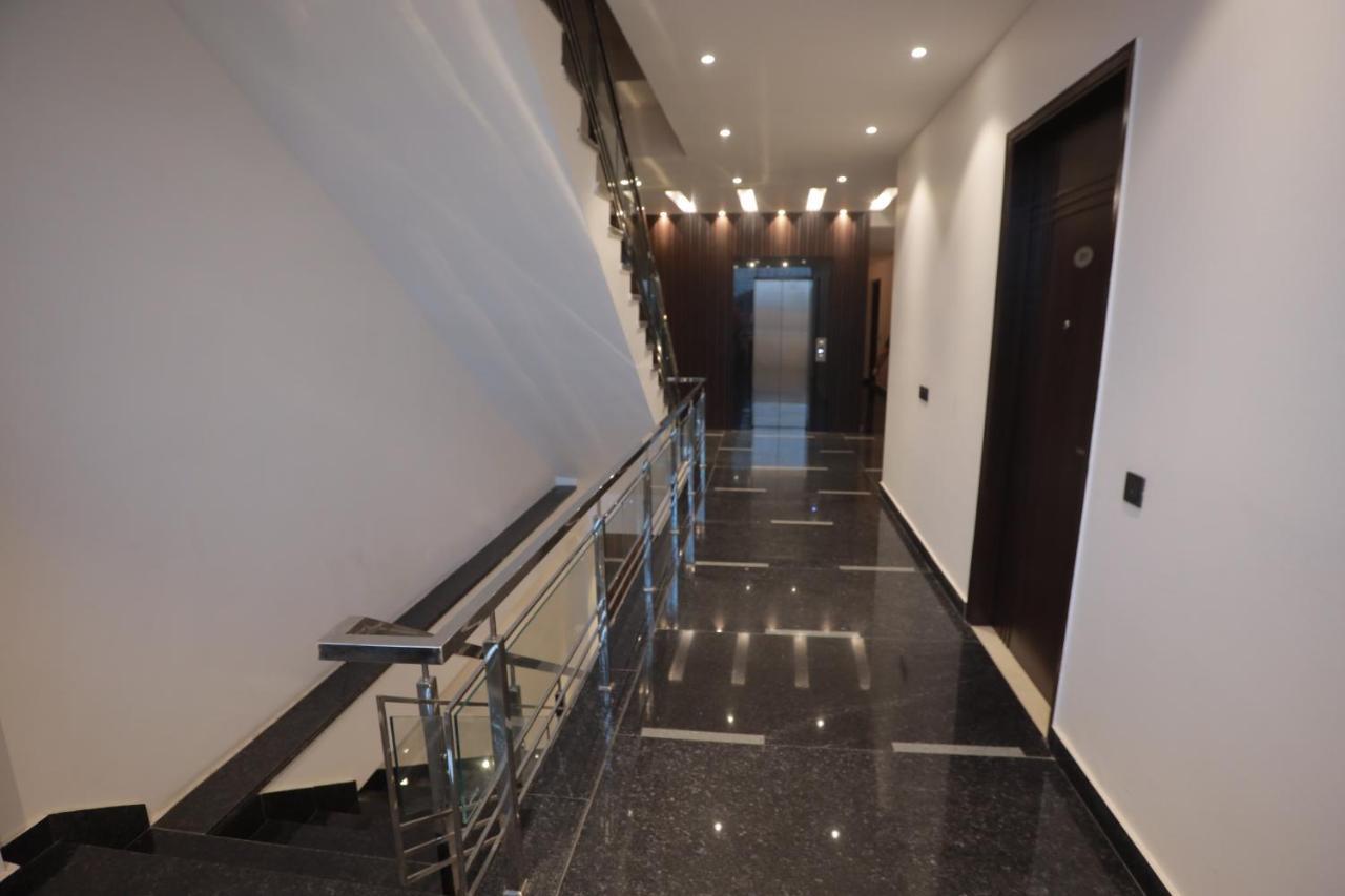 Ovel Hotel Ludhiana Eksteriør billede